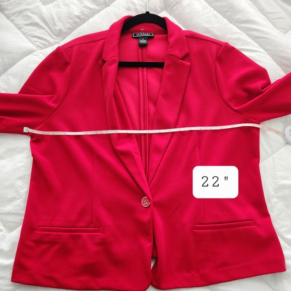 Red blazer - Picture 7 of 9